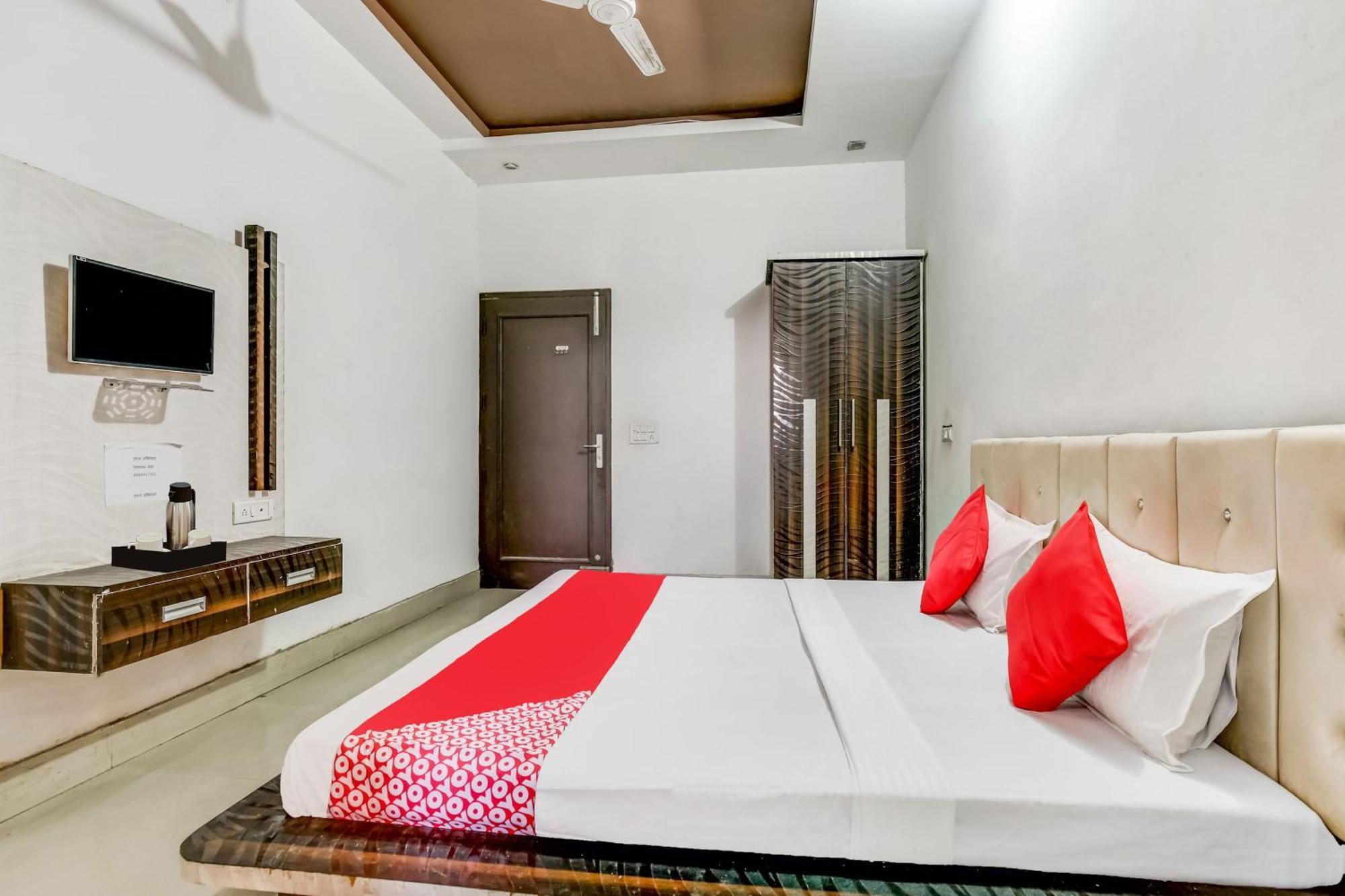 Flagship Hotel Big Boss Kurukshetra Exterior photo
