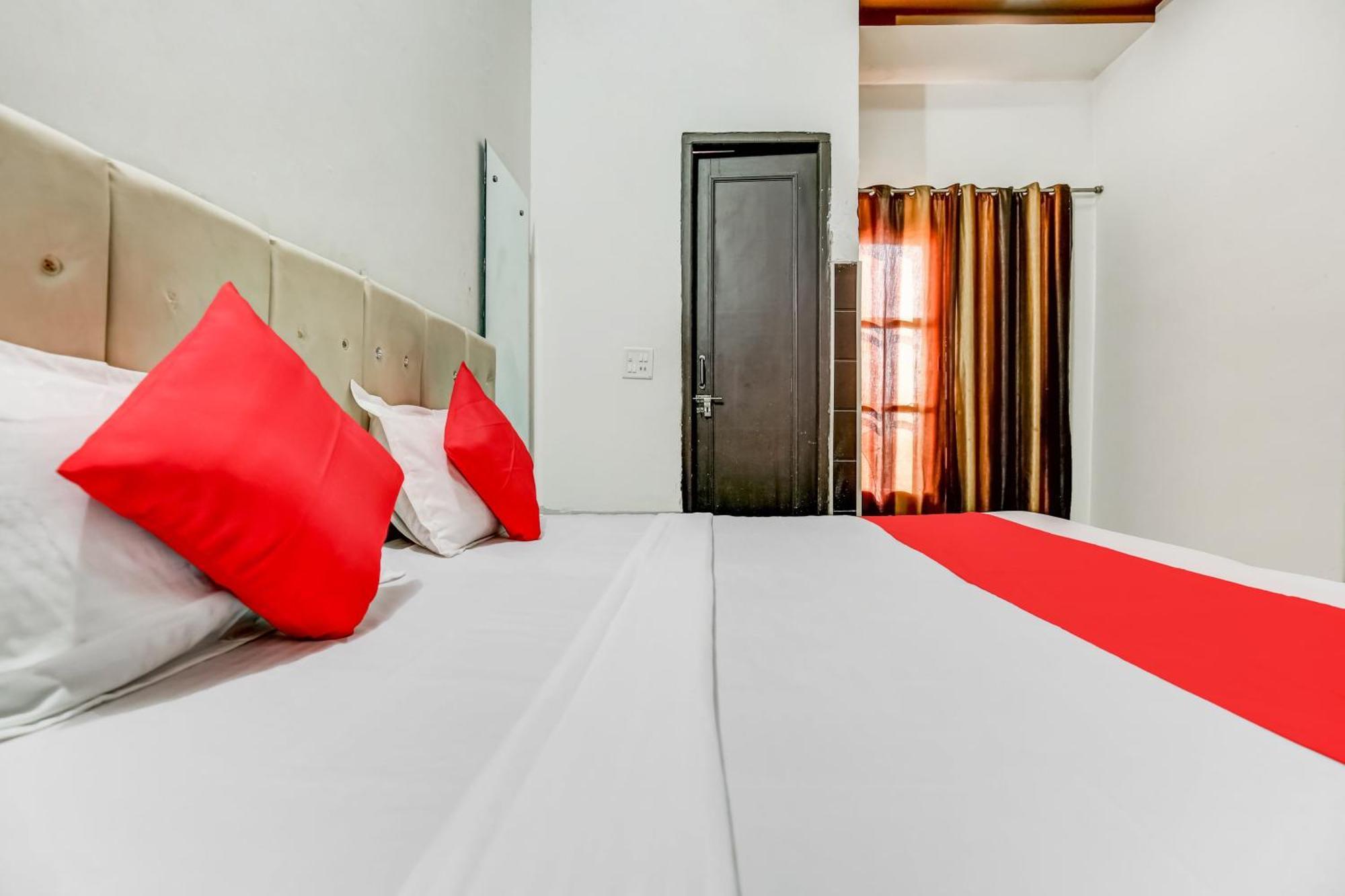 Flagship Hotel Big Boss Kurukshetra Exterior photo
