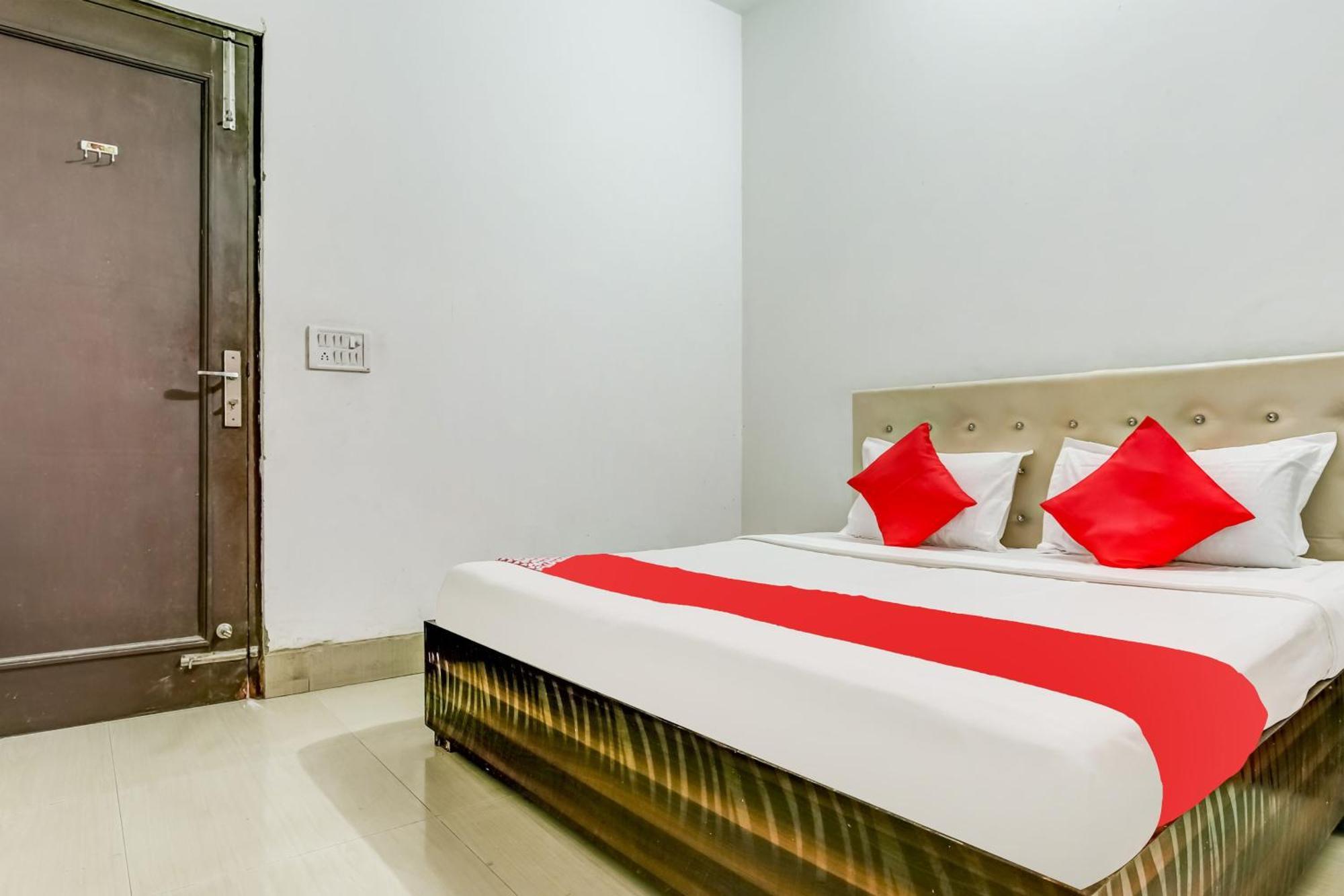 Flagship Hotel Big Boss Kurukshetra Exterior photo