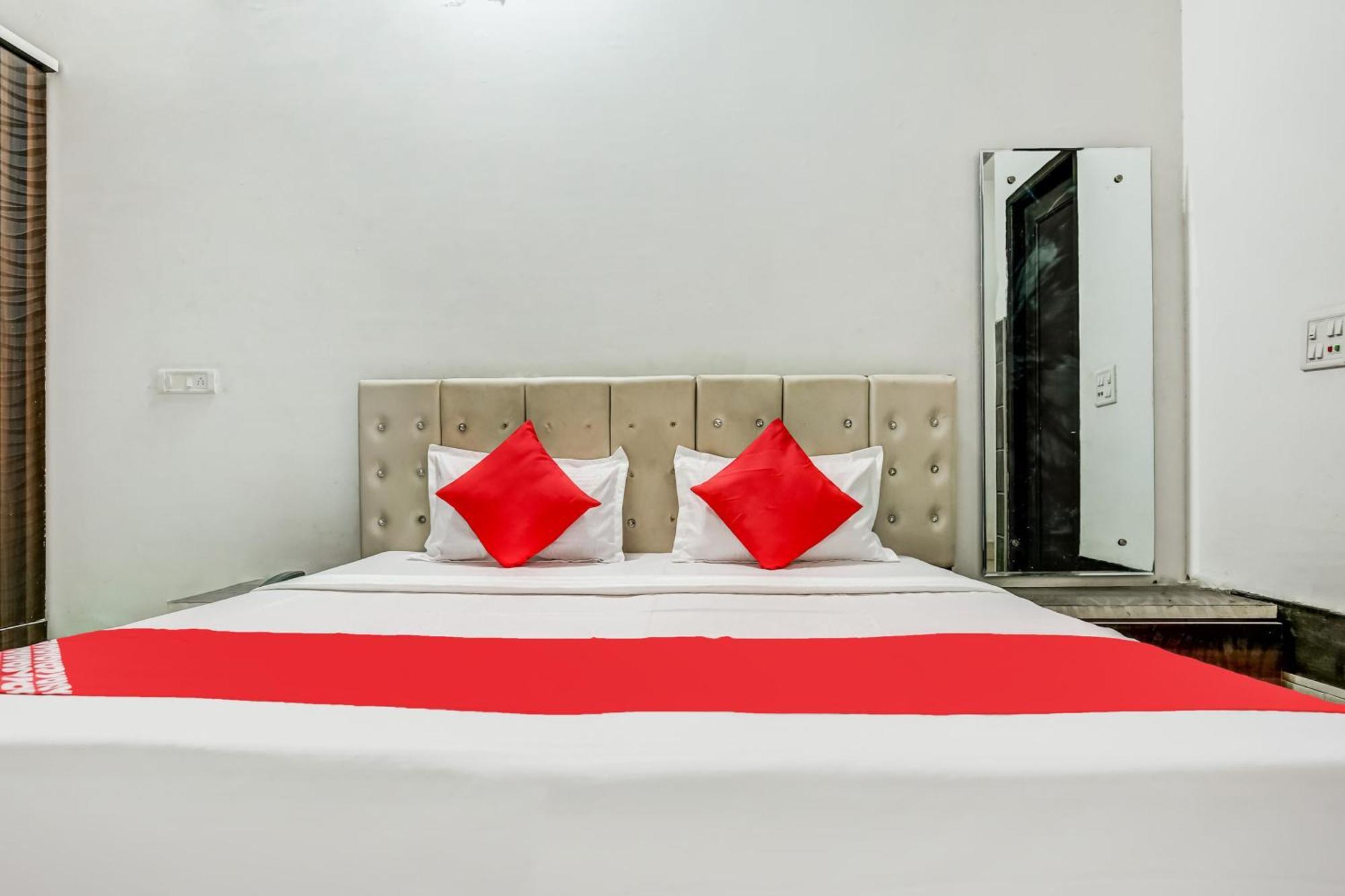 Flagship Hotel Big Boss Kurukshetra Exterior photo